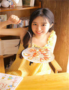 《酒井彩名》